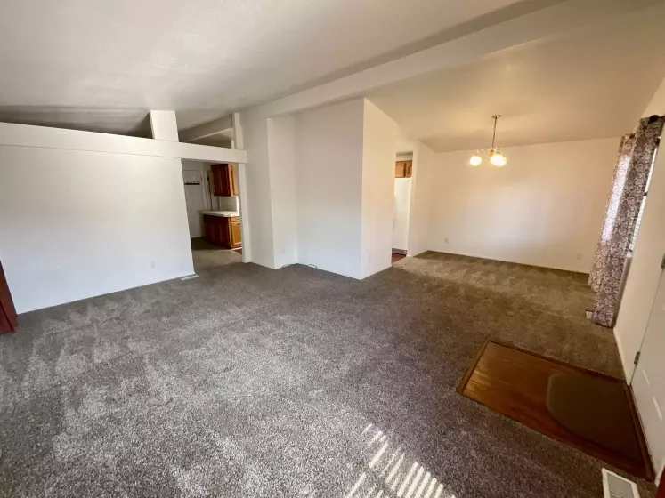 19 Coventry Way, Reno, Nevada 89506, 2 Bedrooms Bedrooms, 9 Rooms Rooms,3 BathroomsBathrooms,Manufactured,Residential,Coventry,250005891