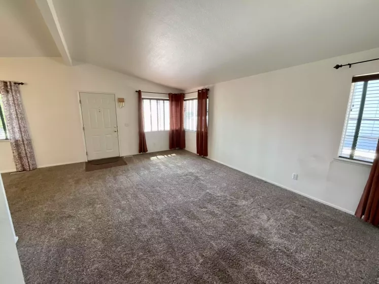19 Coventry Way, Reno, Nevada 89506, 2 Bedrooms Bedrooms, 9 Rooms Rooms,3 BathroomsBathrooms,Manufactured,Residential,Coventry,250005891