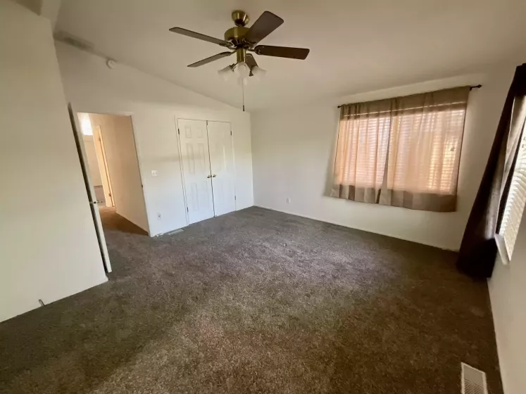 19 Coventry Way, Reno, Nevada 89506, 2 Bedrooms Bedrooms, 9 Rooms Rooms,3 BathroomsBathrooms,Manufactured,Residential,Coventry,250005891