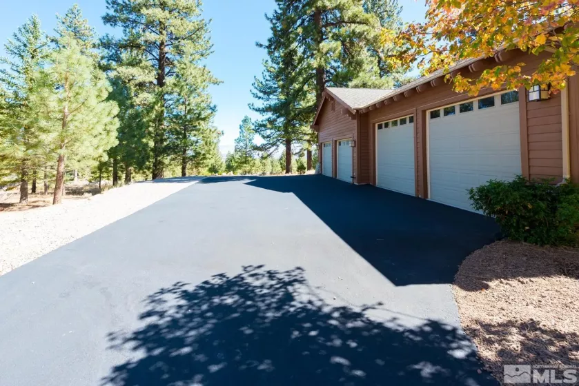 210 Sheridan Creek, Gardnerville, Nevada 89460, 5 Bedrooms Bedrooms, ,7 BathroomsBathrooms,Residential,Residential,Sheridan Creek,240012985