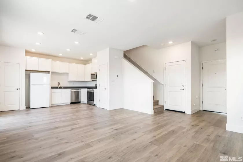 7972 Zorite, Sparks, Nevada 89436, 4 Bedrooms Bedrooms, ,3 BathroomsBathrooms,Residential,Residential,Zorite,240005451