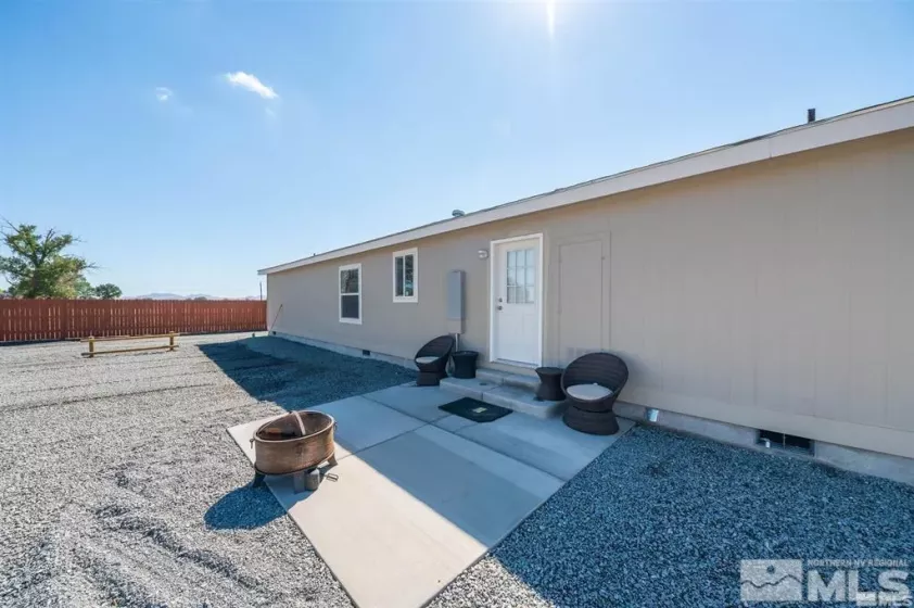 204 Chateau, Yerington, Nevada 89447, 3 Bedrooms Bedrooms, ,2 BathroomsBathrooms,Residential,Residential,Chateau,250005893