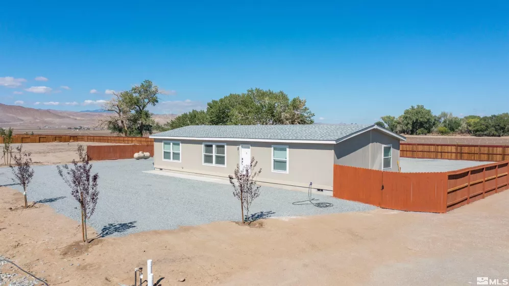 204 Chateau, Yerington, Nevada 89447, 3 Bedrooms Bedrooms, ,2 BathroomsBathrooms,Residential,Residential,Chateau,250005893