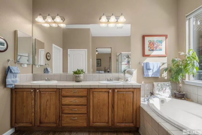 10710 Ivy Gate, Reno, Nevada 89521, 3 Bedrooms Bedrooms, ,3 BathroomsBathrooms,Residential,Residential,Ivy Gate,240012689
