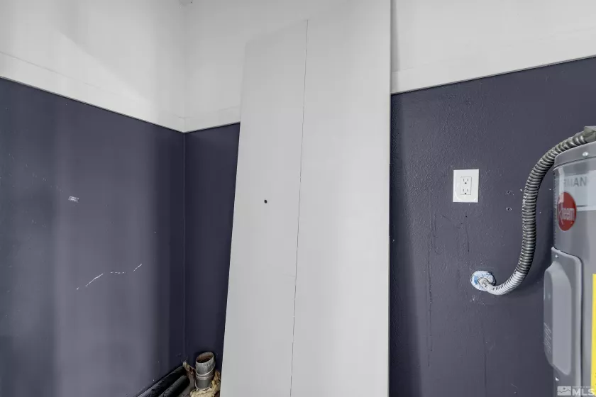 4 Smithridge, Reno, Nevada 89502, 2 Bedrooms Bedrooms, ,2 BathroomsBathrooms,Residential,Residential,Smithridge,250003408