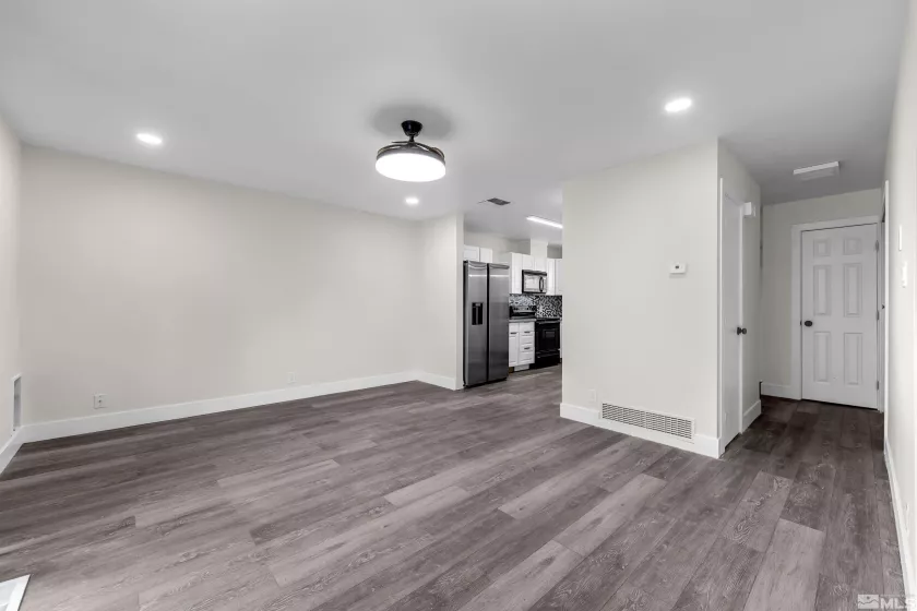 4 Smithridge, Reno, Nevada 89502, 2 Bedrooms Bedrooms, ,2 BathroomsBathrooms,Residential,Residential,Smithridge,250003408