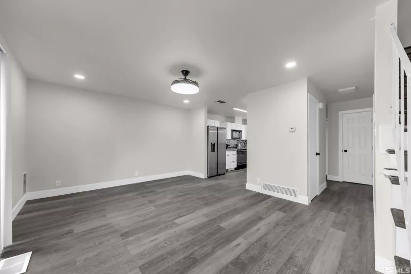 4 Smithridge, Reno, Nevada 89502, 2 Bedrooms Bedrooms, ,2 BathroomsBathrooms,Residential,Residential,Smithridge,250003408