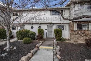 4 Smithridge, Reno, Nevada 89502, 2 Bedrooms Bedrooms, ,2 BathroomsBathrooms,Residential,Residential,Smithridge,250003408