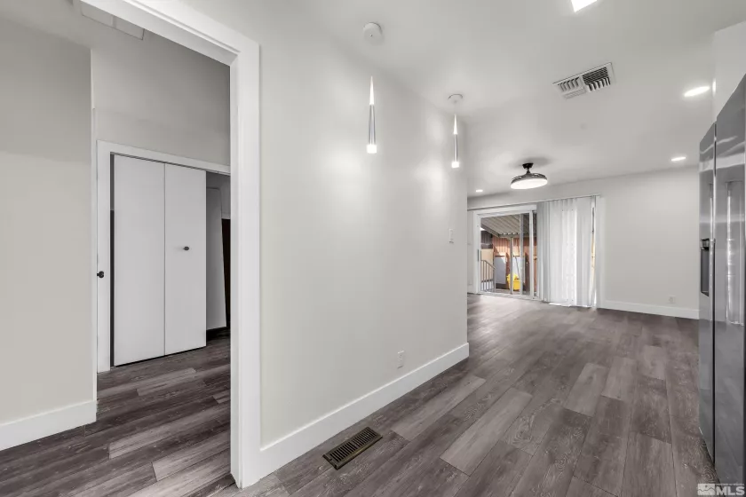 4 Smithridge, Reno, Nevada 89502, 2 Bedrooms Bedrooms, ,2 BathroomsBathrooms,Residential,Residential,Smithridge,250003408