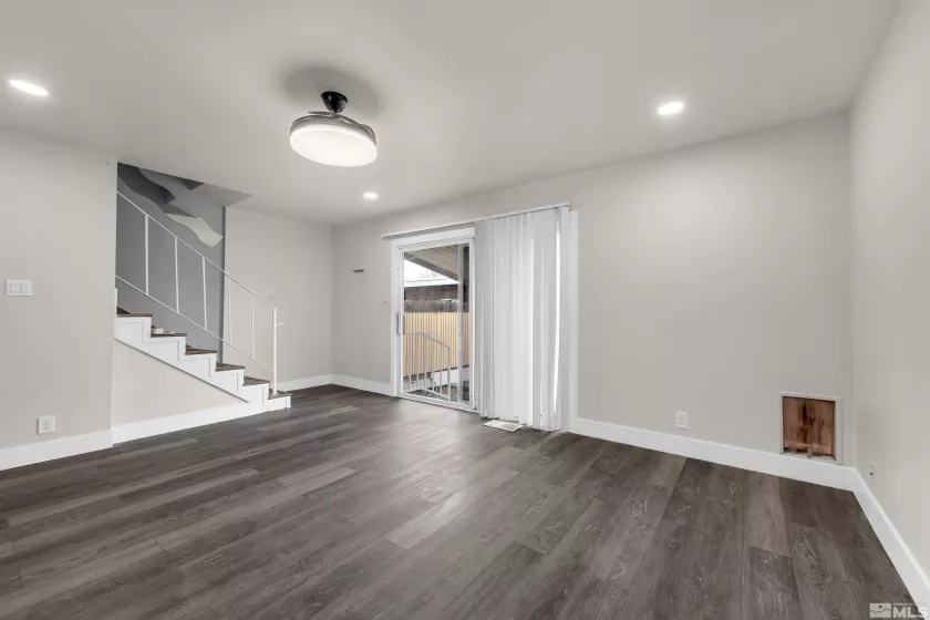 4 Smithridge, Reno, Nevada 89502, 2 Bedrooms Bedrooms, ,2 BathroomsBathrooms,Residential,Residential,Smithridge,250003408