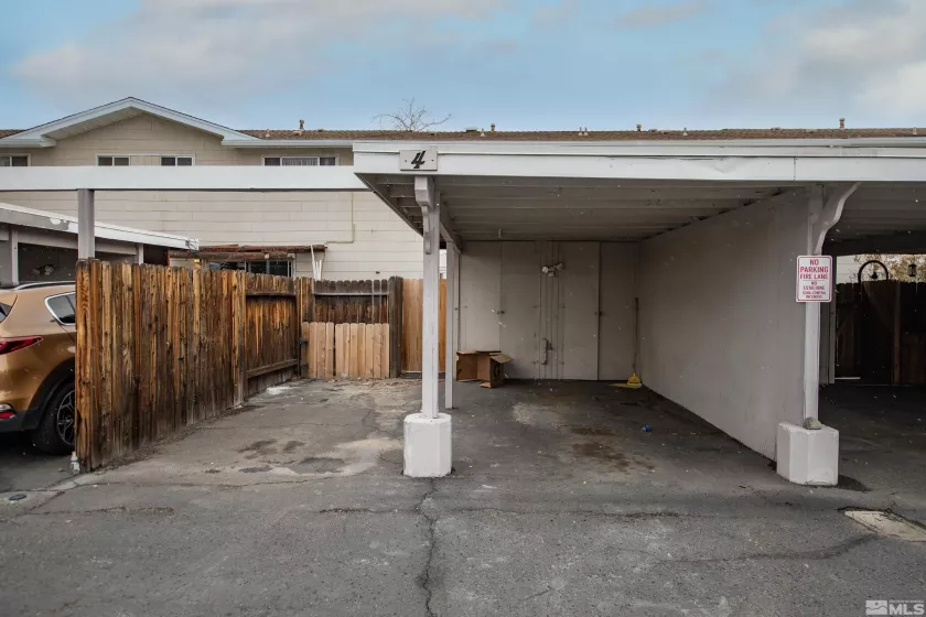 4 Smithridge, Reno, Nevada 89502, 2 Bedrooms Bedrooms, ,2 BathroomsBathrooms,Residential,Residential,Smithridge,250003408