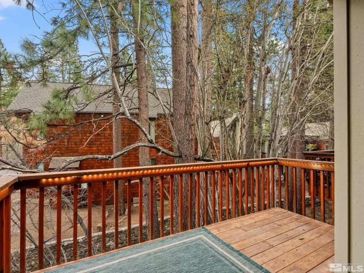 989 Tahoe, Incline Village, Nevada 89451, 3 Bedrooms Bedrooms, ,2 BathroomsBathrooms,Residential,Residential,Tahoe,250004852