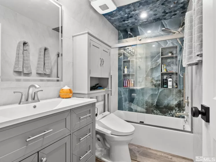 989 Tahoe, Incline Village, Nevada 89451, 3 Bedrooms Bedrooms, ,2 BathroomsBathrooms,Residential,Residential,Tahoe,250004852