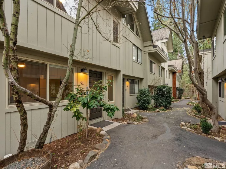 989 Tahoe, Incline Village, Nevada 89451, 3 Bedrooms Bedrooms, ,2 BathroomsBathrooms,Residential,Residential,Tahoe,250004852