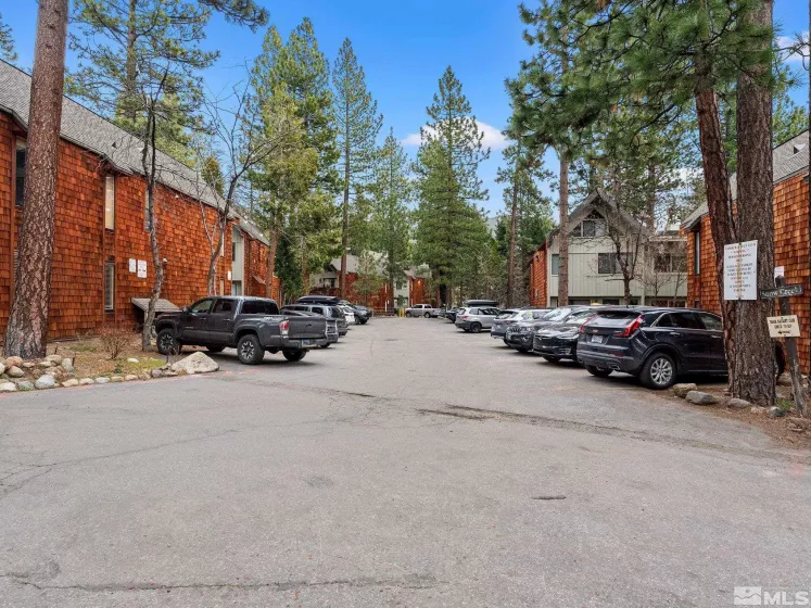 989 Tahoe, Incline Village, Nevada 89451, 3 Bedrooms Bedrooms, ,2 BathroomsBathrooms,Residential,Residential,Tahoe,250004852