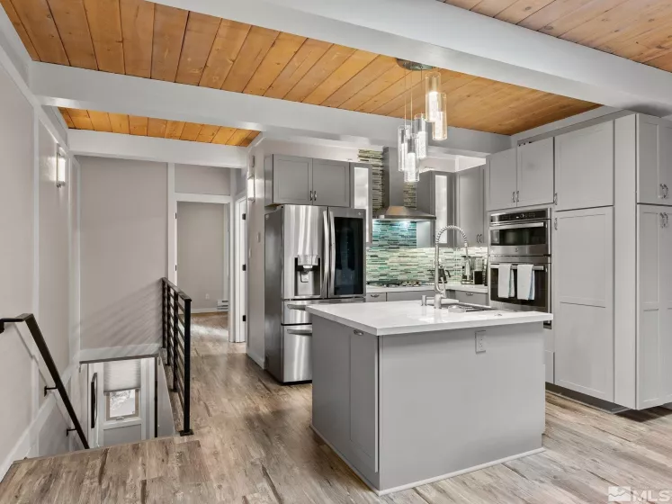 989 Tahoe, Incline Village, Nevada 89451, 3 Bedrooms Bedrooms, ,2 BathroomsBathrooms,Residential,Residential,Tahoe,250004852