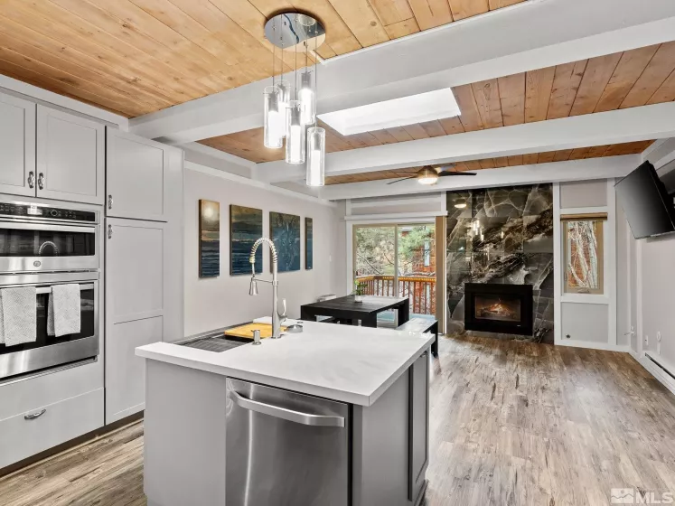 989 Tahoe, Incline Village, Nevada 89451, 3 Bedrooms Bedrooms, ,2 BathroomsBathrooms,Residential,Residential,Tahoe,250004852