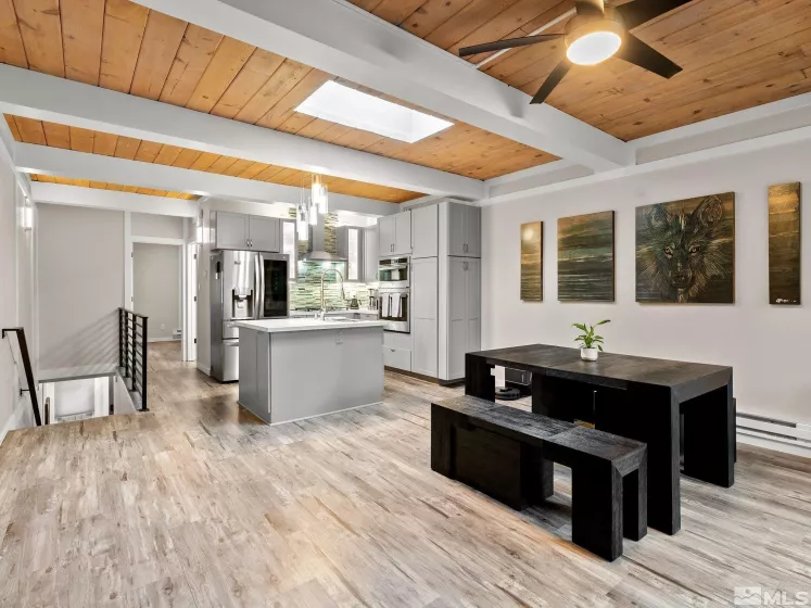 989 Tahoe, Incline Village, Nevada 89451, 3 Bedrooms Bedrooms, ,2 BathroomsBathrooms,Residential,Residential,Tahoe,250004852
