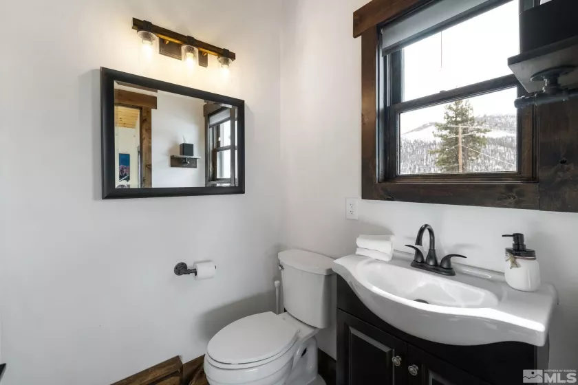 520 Laurel, Stateline, Nevada 89449, 4 Bedrooms Bedrooms, ,4 BathroomsBathrooms,Residential,Residential,Laurel,250003560