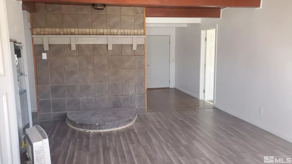121 Hermansen, Hawthorne, Nevada 89415, 3 Bedrooms Bedrooms, ,2 BathroomsBathrooms,Residential,Residential,Hermansen,250001881