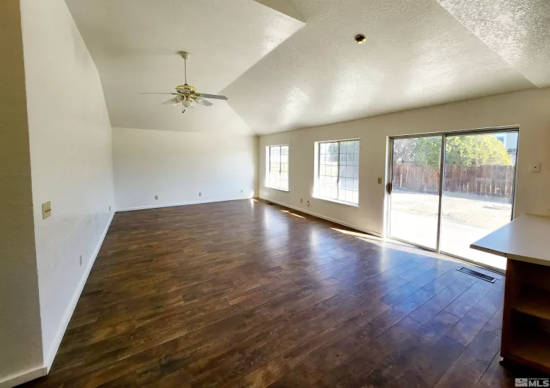 450 Pintail, Fallon, Nevada 89406, 3 Bedrooms Bedrooms, ,2 BathroomsBathrooms,Residential,Residential,Pintail,250001356