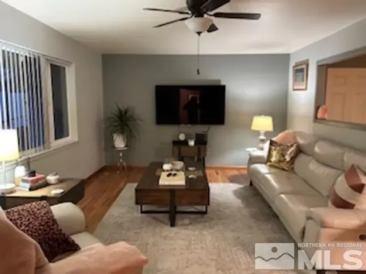 630 Sapphire Cricle, Reno, Nevada 89509, 3 Bedrooms Bedrooms, ,2 BathroomsBathrooms,Residential,Residential,Sapphire Cricle,250002985