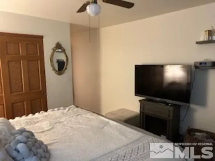 630 Sapphire Cricle, Reno, Nevada 89509, 3 Bedrooms Bedrooms, ,2 BathroomsBathrooms,Residential,Residential,Sapphire Cricle,250002985