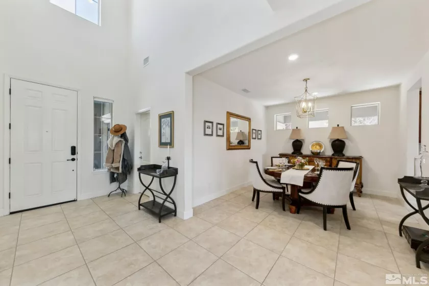 Entry/Foyer