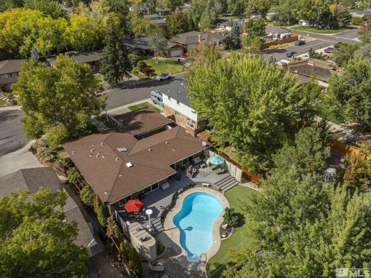 1780 Fairfield, Reno, Nevada 89509, 3 Bedrooms Bedrooms, ,4 BathroomsBathrooms,Residential,Residential,Fairfield,250000840
