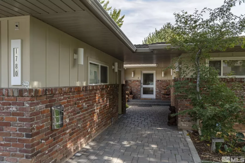 1780 Fairfield, Reno, Nevada 89509, 3 Bedrooms Bedrooms, ,4 BathroomsBathrooms,Residential,Residential,Fairfield,250000840