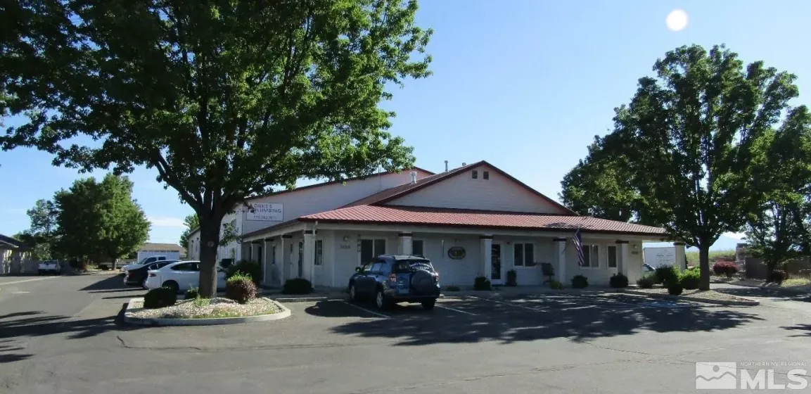 1424 Industrial, Gardnerville, Nevada 89410, ,Commercial Lease,Manufactured,Industrial,240009169