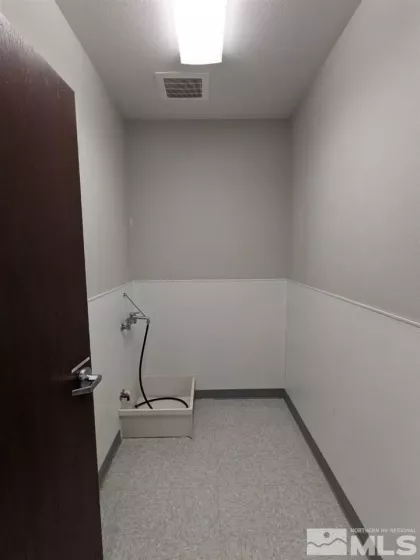 3745 Carson, Carson City, Nevada 89706, ,Commercial Lease,Manufactured,Carson,240006871