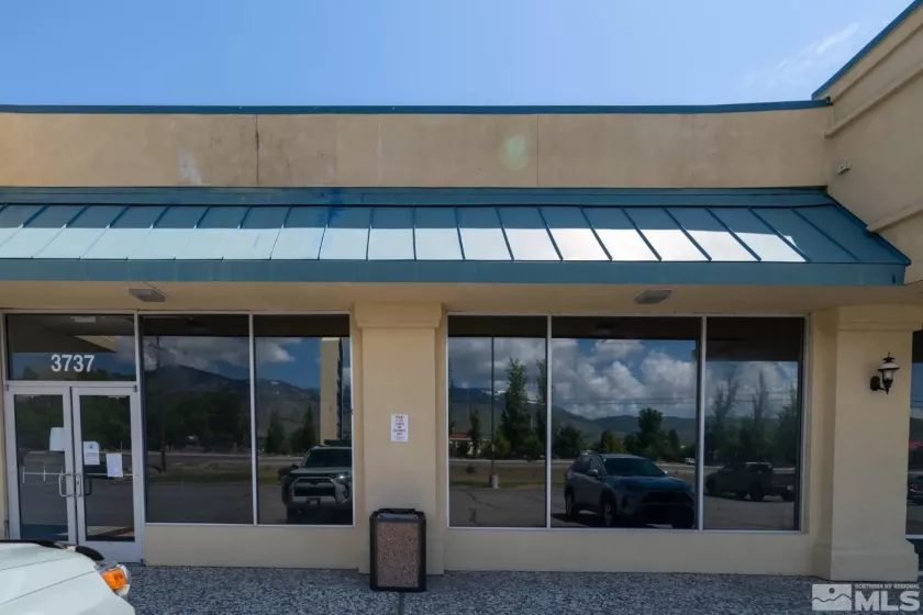 3737 Carson, Carson City, Nevada 89706, ,Commercial Lease,Manufactured,Carson,240006866