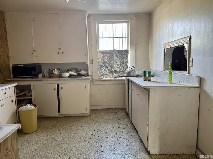 101 Main, Yerington, Nevada 89447, ,Commercial Sale,Residential,Main,240008246
