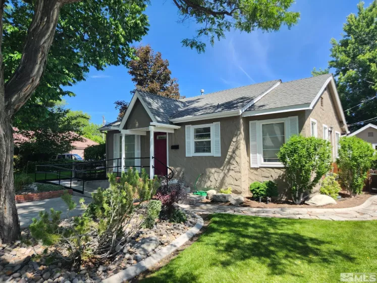 612 Caroline, Carson City, Nevada 89701, ,Commercial Sale,Residential,Caroline,240006428