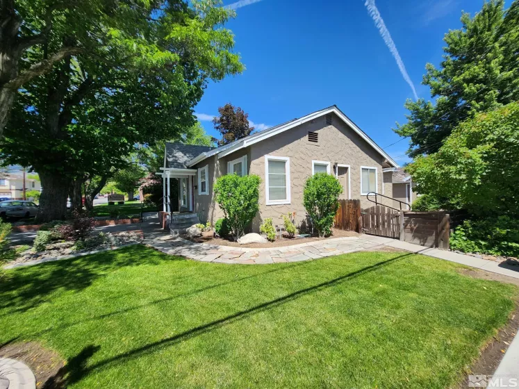 612 Caroline, Carson City, Nevada 89701, ,Commercial Sale,Residential,Caroline,240006428