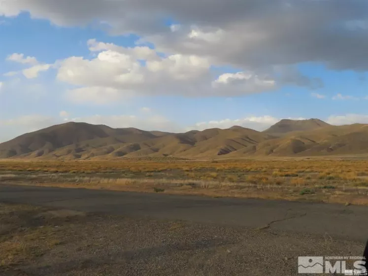 1040 Skyline, Battle Mountain, Nevada 89820, ,Commercial Sale,Residential,Skyline,240006024