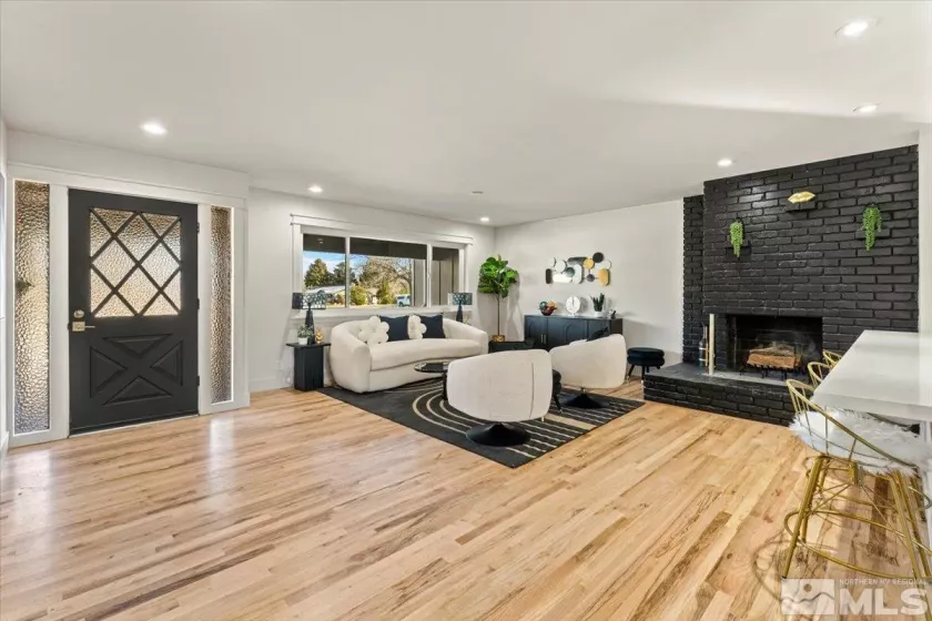 395 Chevy Chase, Reno, Nevada 89509, 3 Bedrooms Bedrooms, ,2 BathroomsBathrooms,Residential,Residential,Chevy Chase,250001092