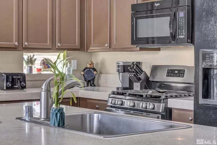 132 Egan, Dayton, Nevada 89403, 3 Bedrooms Bedrooms, ,2 BathroomsBathrooms,Residential,Residential,Egan,250004251