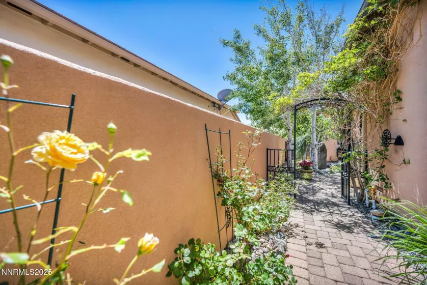 10100 Via Ponte, Reno, Nevada 89511, 4 Bedrooms Bedrooms, ,5 BathroomsBathrooms,Residential,Residential,Via Ponte,250003809