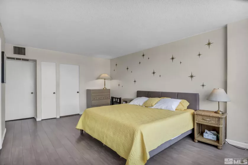 280 Island, Reno, Nevada 89501, 1 Bedroom Bedrooms, ,2 BathroomsBathrooms,Residential,Residential,Island,250005945