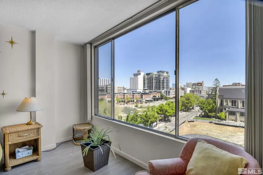 280 Island, Reno, Nevada 89501, 1 Bedroom Bedrooms, ,2 BathroomsBathrooms,Residential,Residential,Island,250005945