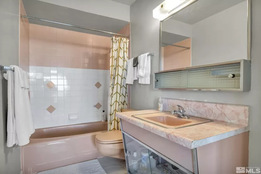 280 Island, Reno, Nevada 89501, 1 Bedroom Bedrooms, ,2 BathroomsBathrooms,Residential,Residential,Island,250005945