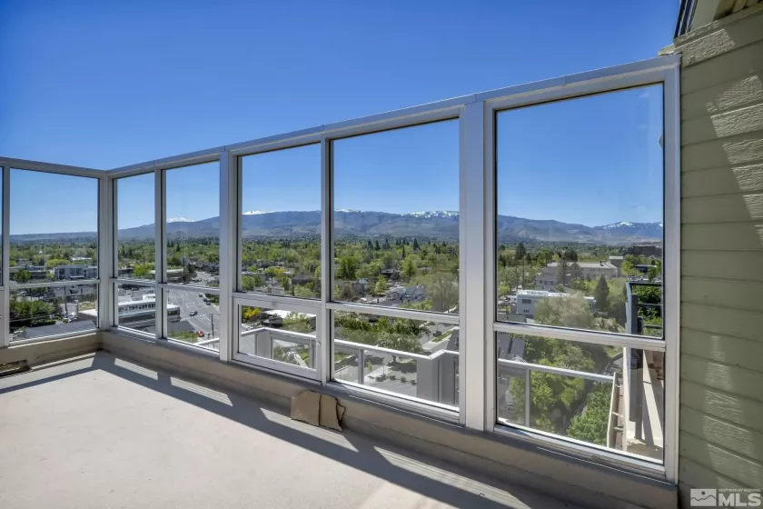 280 Island, Reno, Nevada 89501, 1 Bedroom Bedrooms, ,2 BathroomsBathrooms,Residential,Residential,Island,250005945