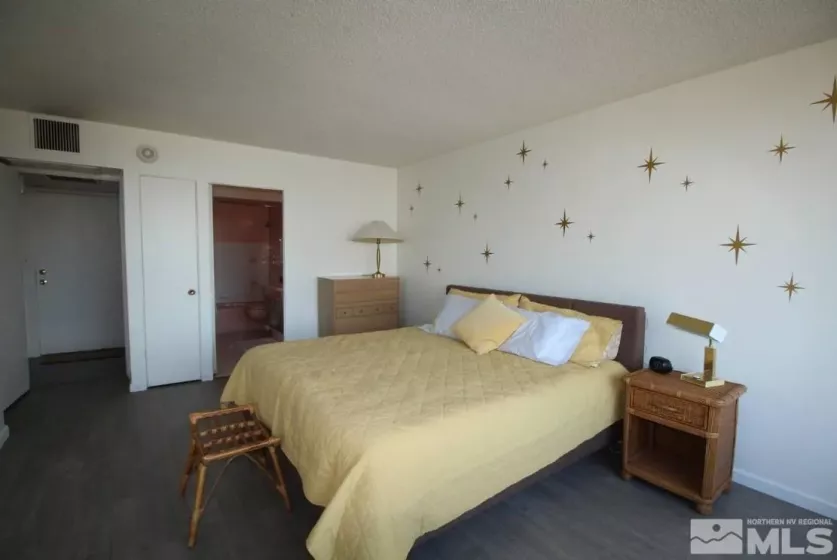 280 Island, Reno, Nevada 89501, 1 Bedroom Bedrooms, ,2 BathroomsBathrooms,Residential,Residential,Island,250005945