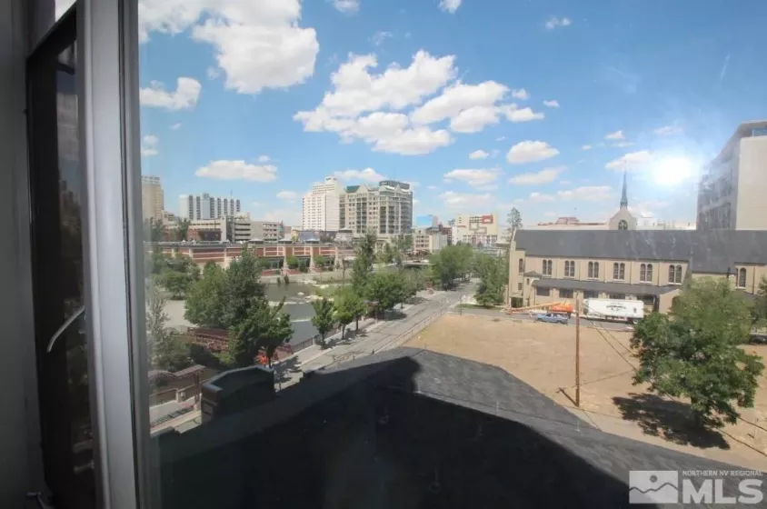280 Island, Reno, Nevada 89501, 1 Bedroom Bedrooms, ,2 BathroomsBathrooms,Residential,Residential,Island,250005945