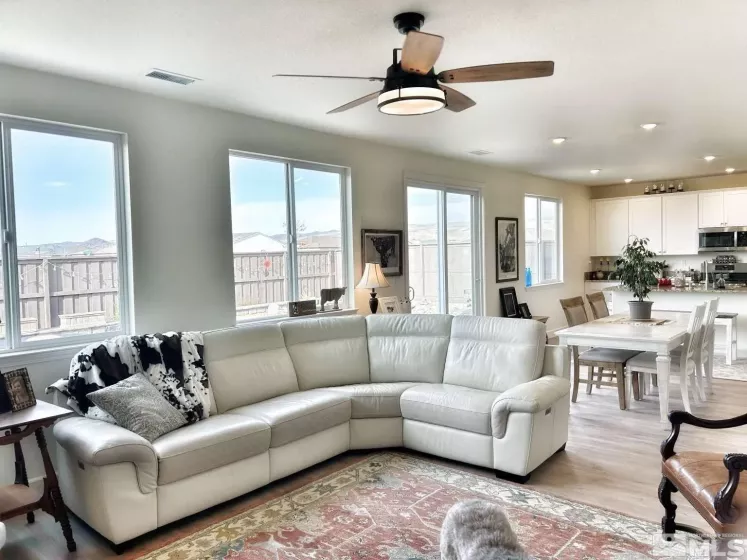 2234 Great Bluffs, Sparks, Nevada 89436, 4 Bedrooms Bedrooms, ,4 BathroomsBathrooms,Residential,Residential,Great Bluffs,250004869
