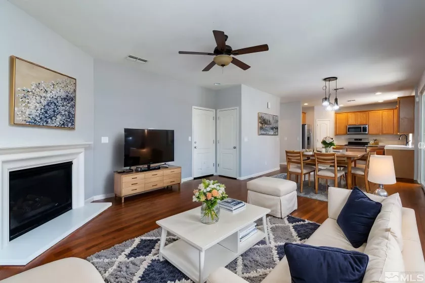 7422 Windswept, Sparks, Nevada 89436, 4 Bedrooms Bedrooms, ,3 BathroomsBathrooms,Residential,Residential,Windswept,250005921
