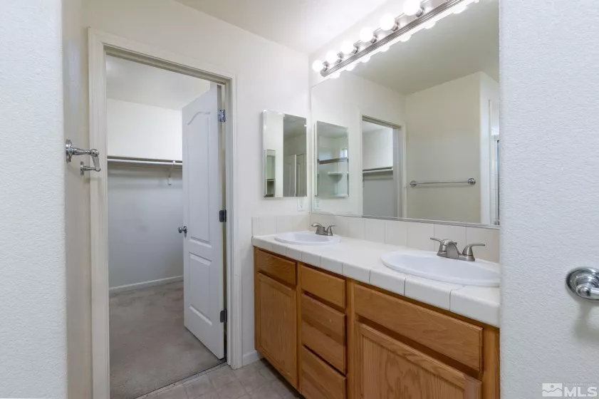 7422 Windswept, Sparks, Nevada 89436, 4 Bedrooms Bedrooms, ,3 BathroomsBathrooms,Residential,Residential,Windswept,250005921