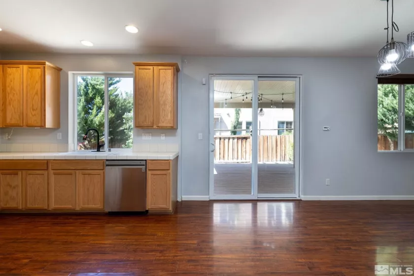 7422 Windswept, Sparks, Nevada 89436, 4 Bedrooms Bedrooms, ,3 BathroomsBathrooms,Residential,Residential,Windswept,250005921